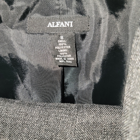 Alfani Woman's 2-Piece Pant Suit Size:8 Charcoal - Picture 3 of 6